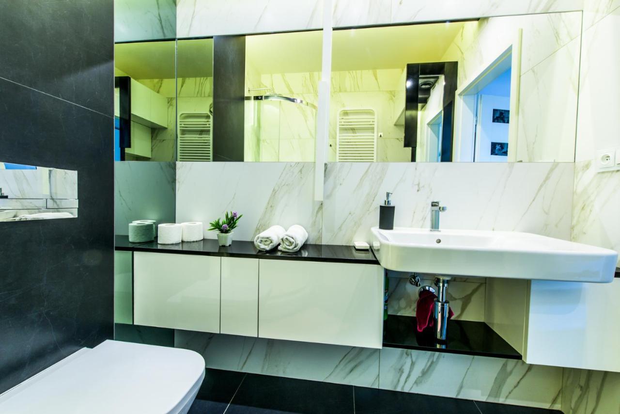 Kapart Rzeszow Apartment Extérieur photo