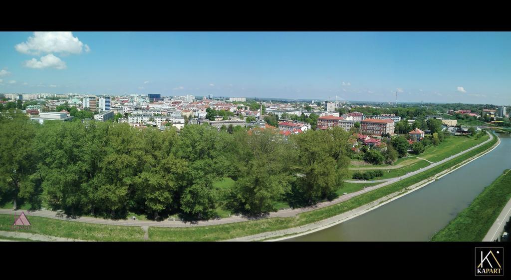Kapart Rzeszow Apartment Extérieur photo